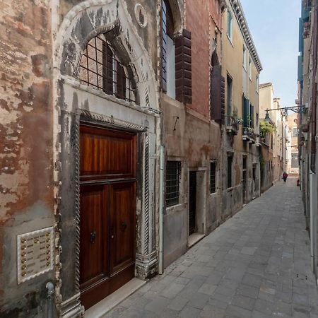Palazzo Dolfin - Piazza San Marco Lovely Apartment Венеция Экстерьер фото