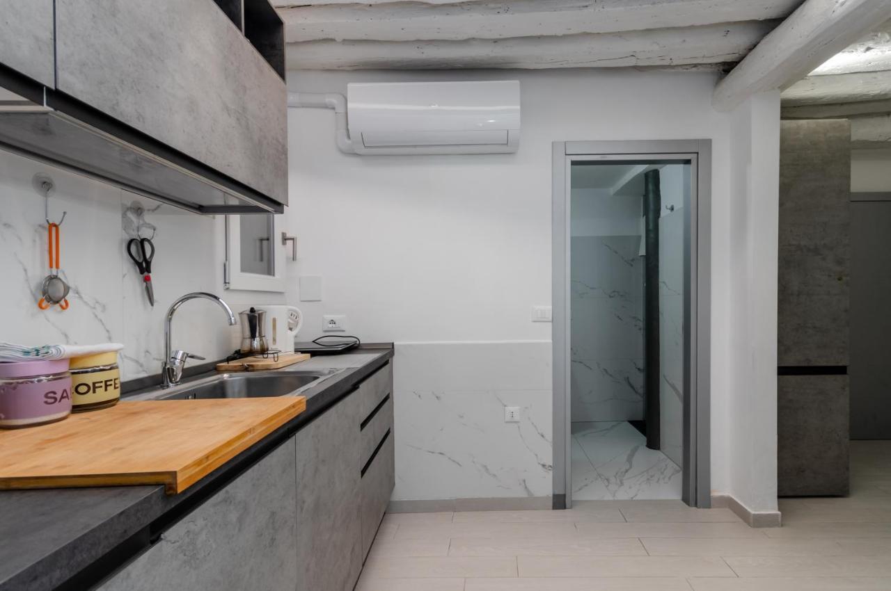 Palazzo Dolfin - Piazza San Marco Lovely Apartment Венеция Экстерьер фото